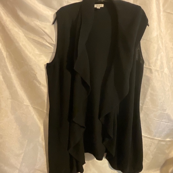 Sweater vest - Picture 1 of 5